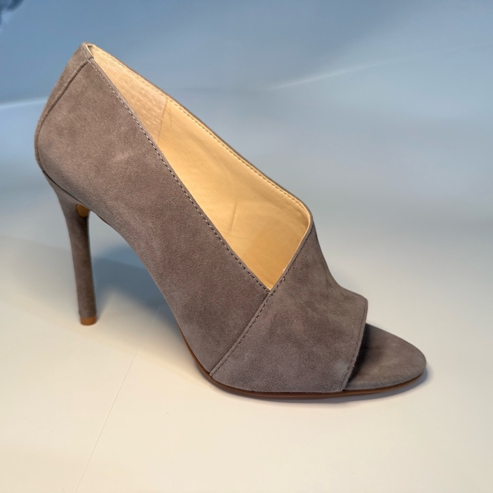 Vince Camuto Gray Peep-Toe Heels